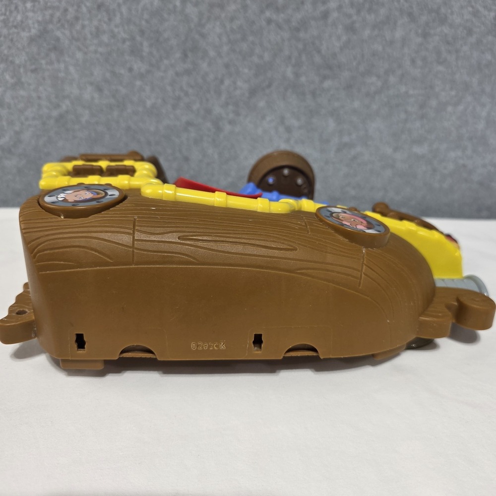 Disney Jake & the Never Land Pirates Ship Bathtub Playset w/ Jake figure - Picture 14 of 14